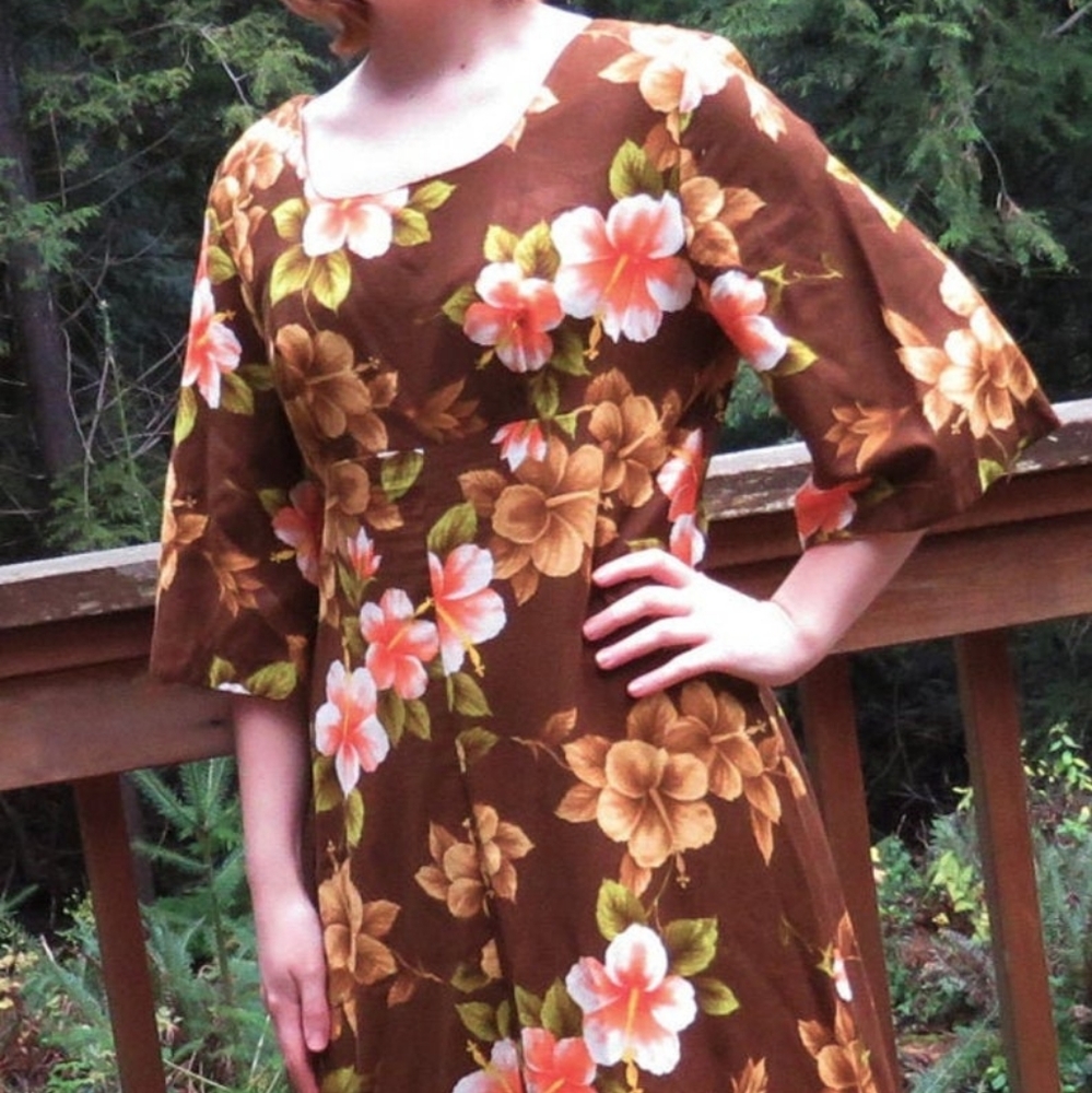 60's Ui-Maikai Cotton Hawaiian Muumuu Maxi Dress